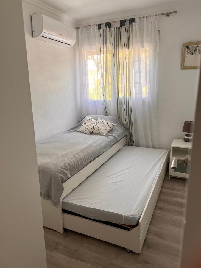 Orihuela Costa 3 Bdr Condo On La Zenia Beach With Patio 외부 사진